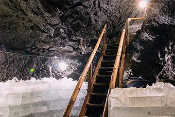 Narusawa Ice Cave